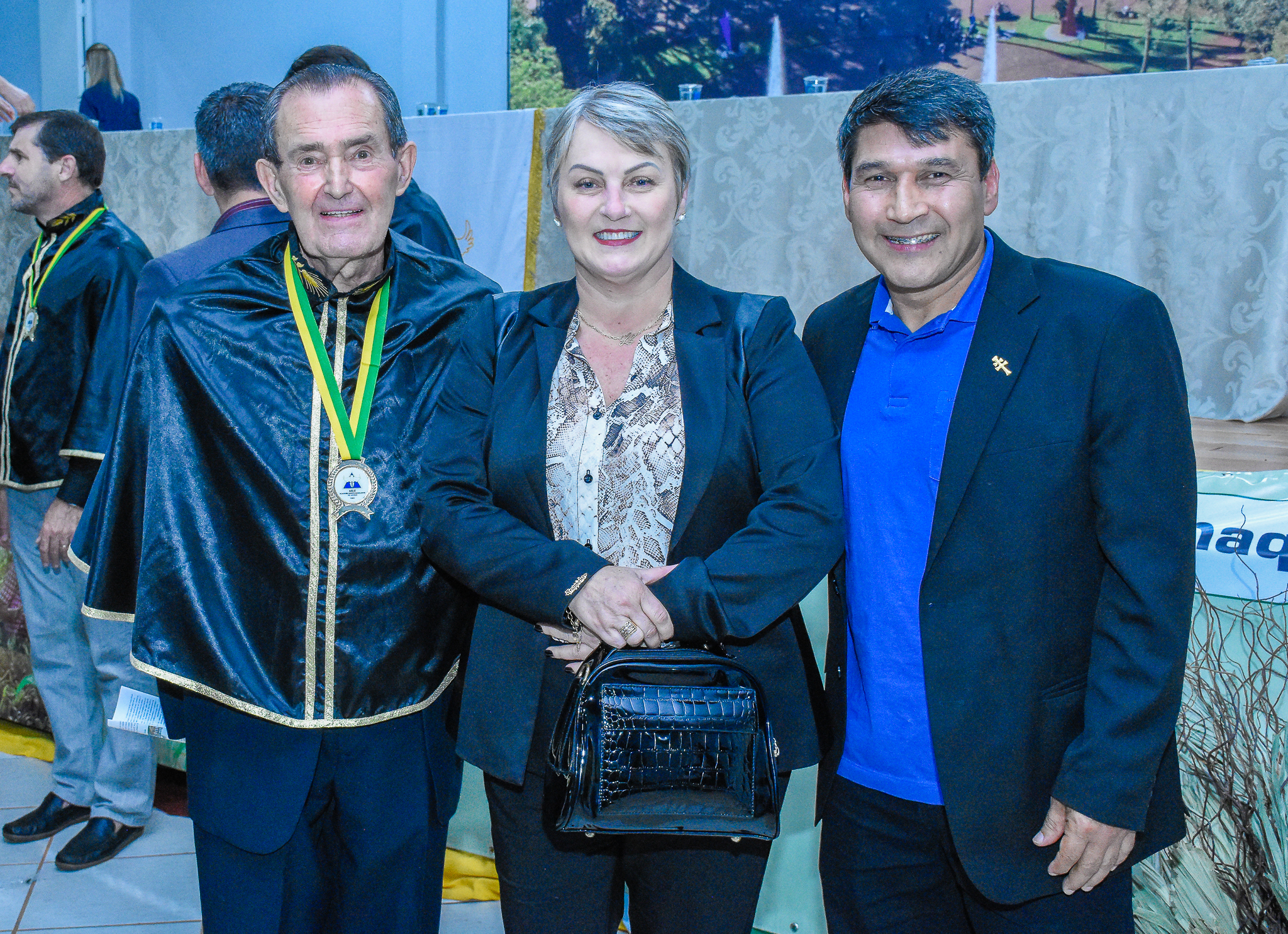 Legislativo realizou sessão especial em homenagem aos 30 anos da Academia Santo-Angelense de Letras 