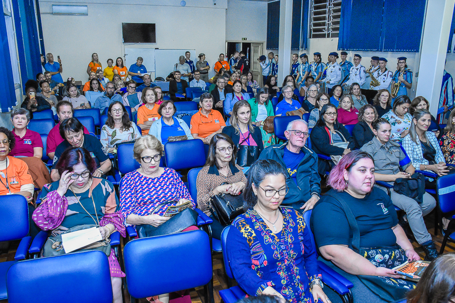 Legislativo participa do IV Fórum Internacional de Orientadores Educacionais e II Encontro Internacional dos Trabalhadores em Educação