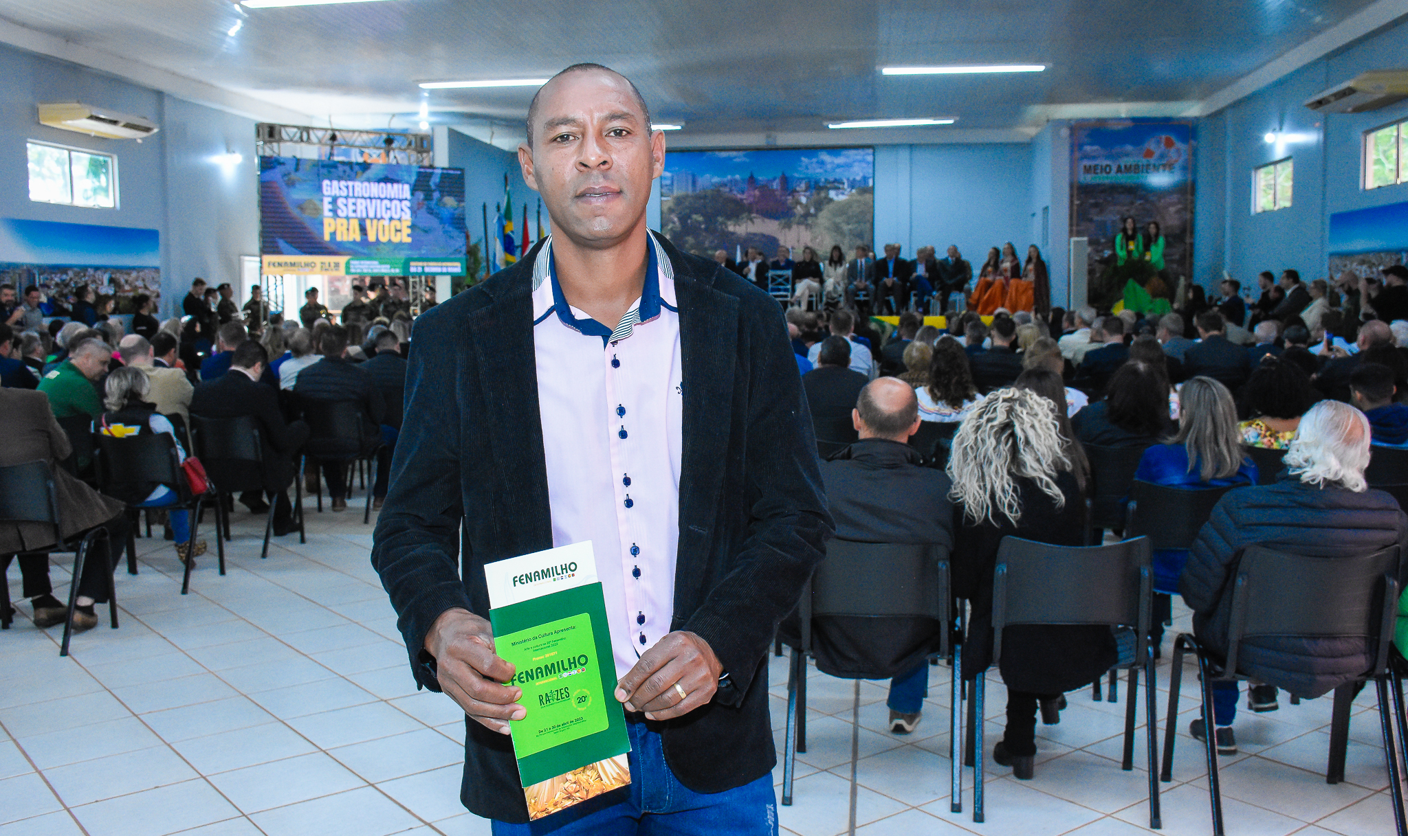 Legislativo prestigia a abertura da 20° edição da Fenamilho Internacional