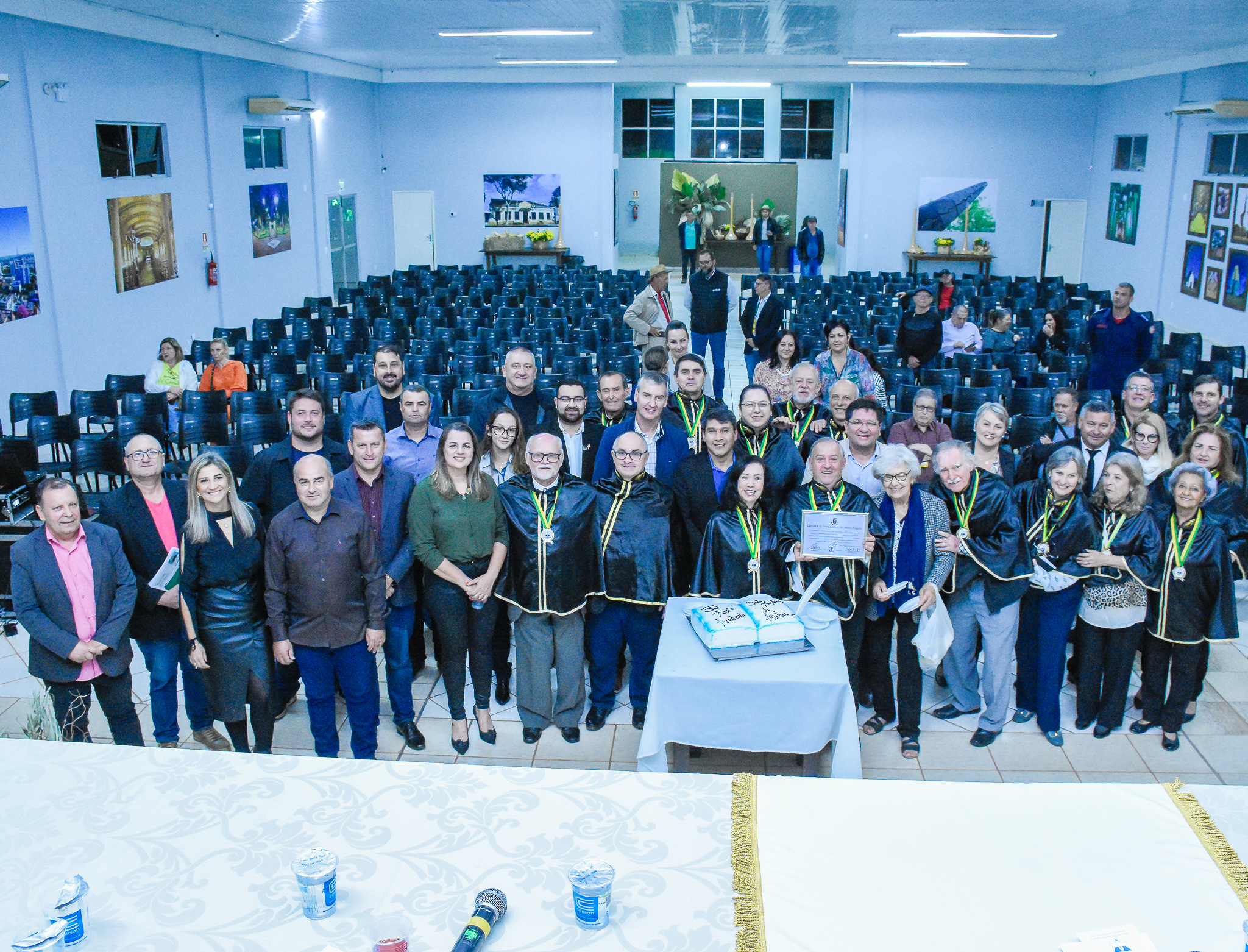 Legislativo realizou sessão especial em homenagem aos 30 anos da Academia Santo-Angelense de Letras 