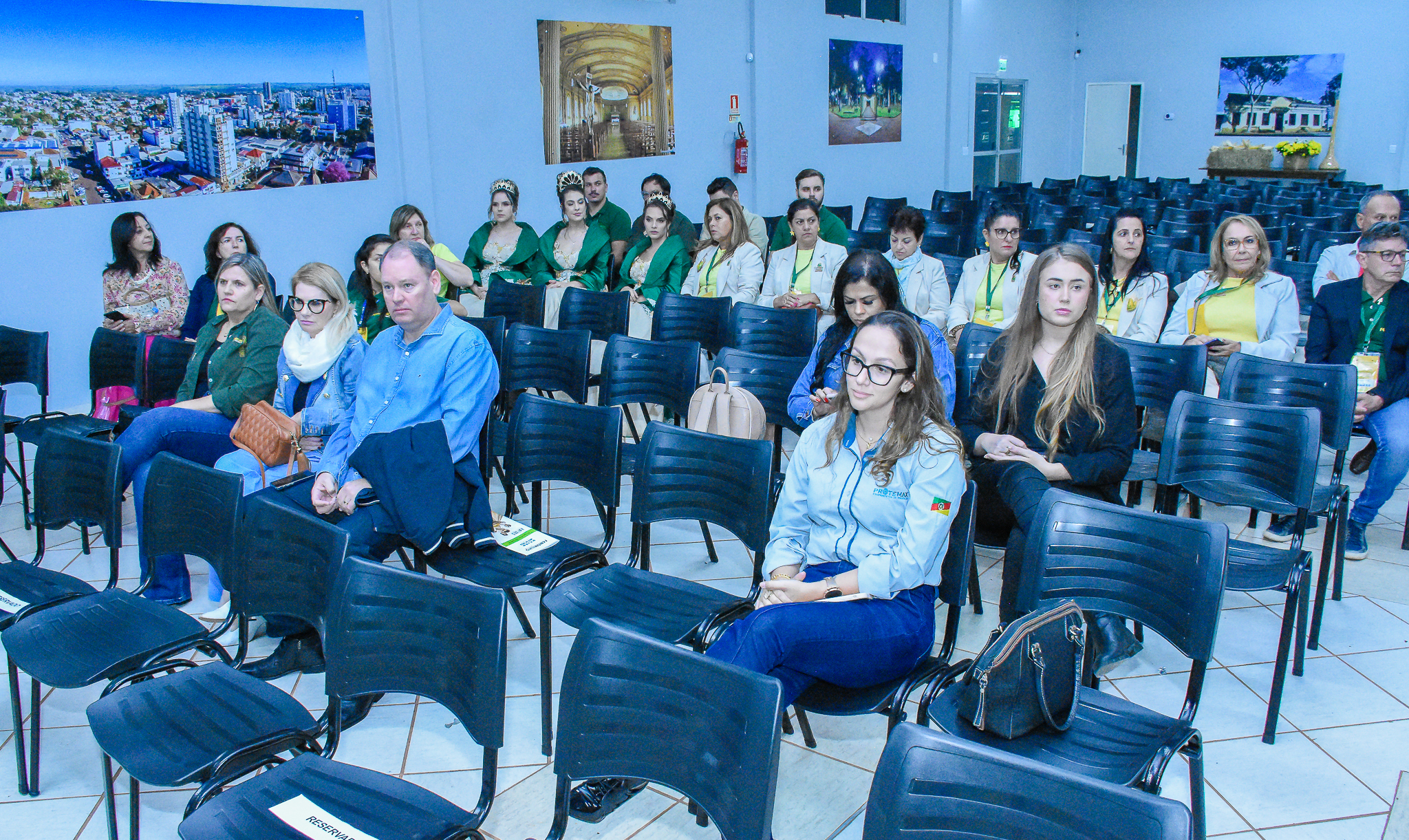 Legislativo realizou sessão especial em homenagem aos 30 anos da Academia Santo-Angelense de Letras 