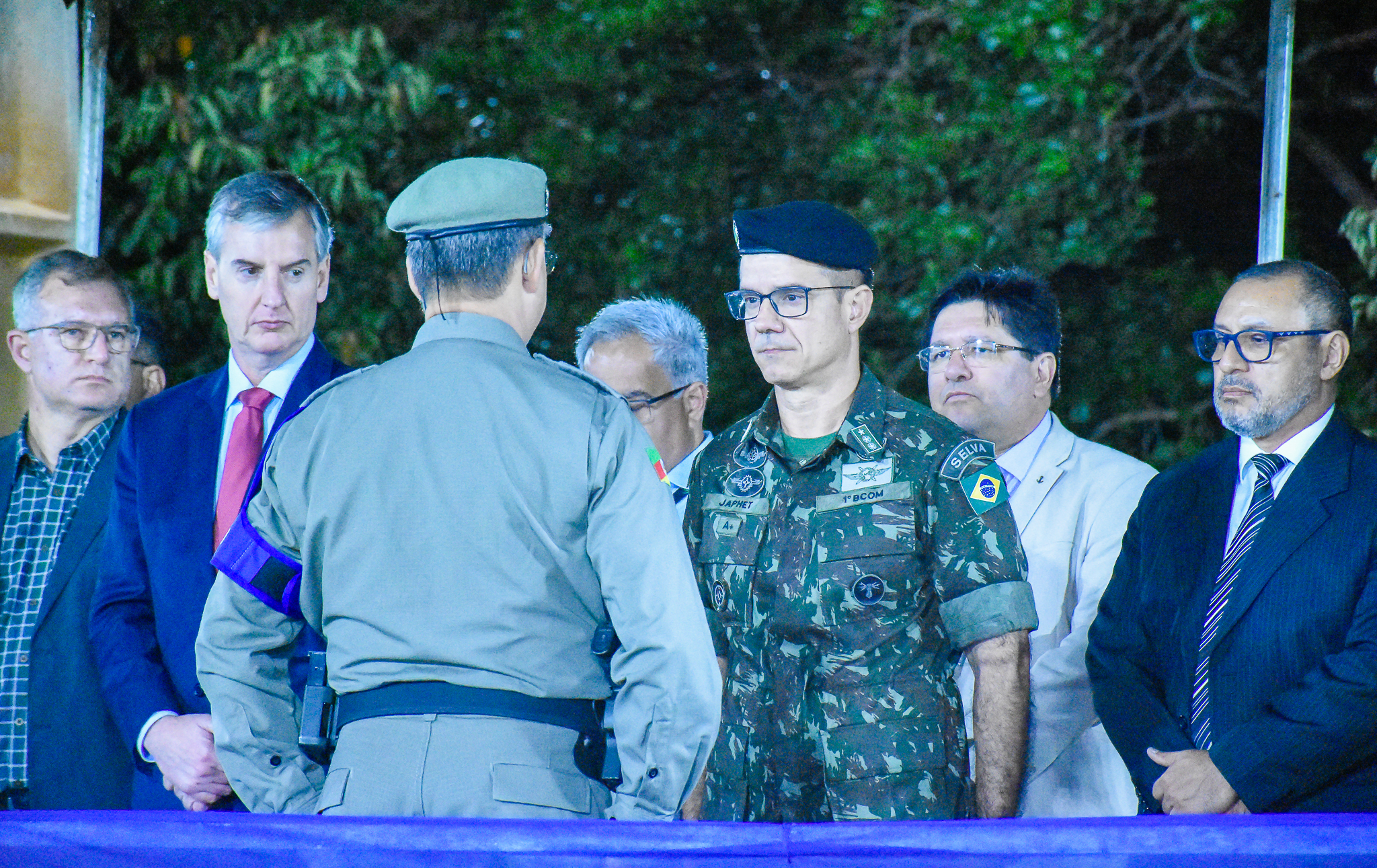 Legislativo santo-angelense é agraciado com a Comenda da Cruz Missioneira no 7º Regimento de Polícia Montada (RPMon)