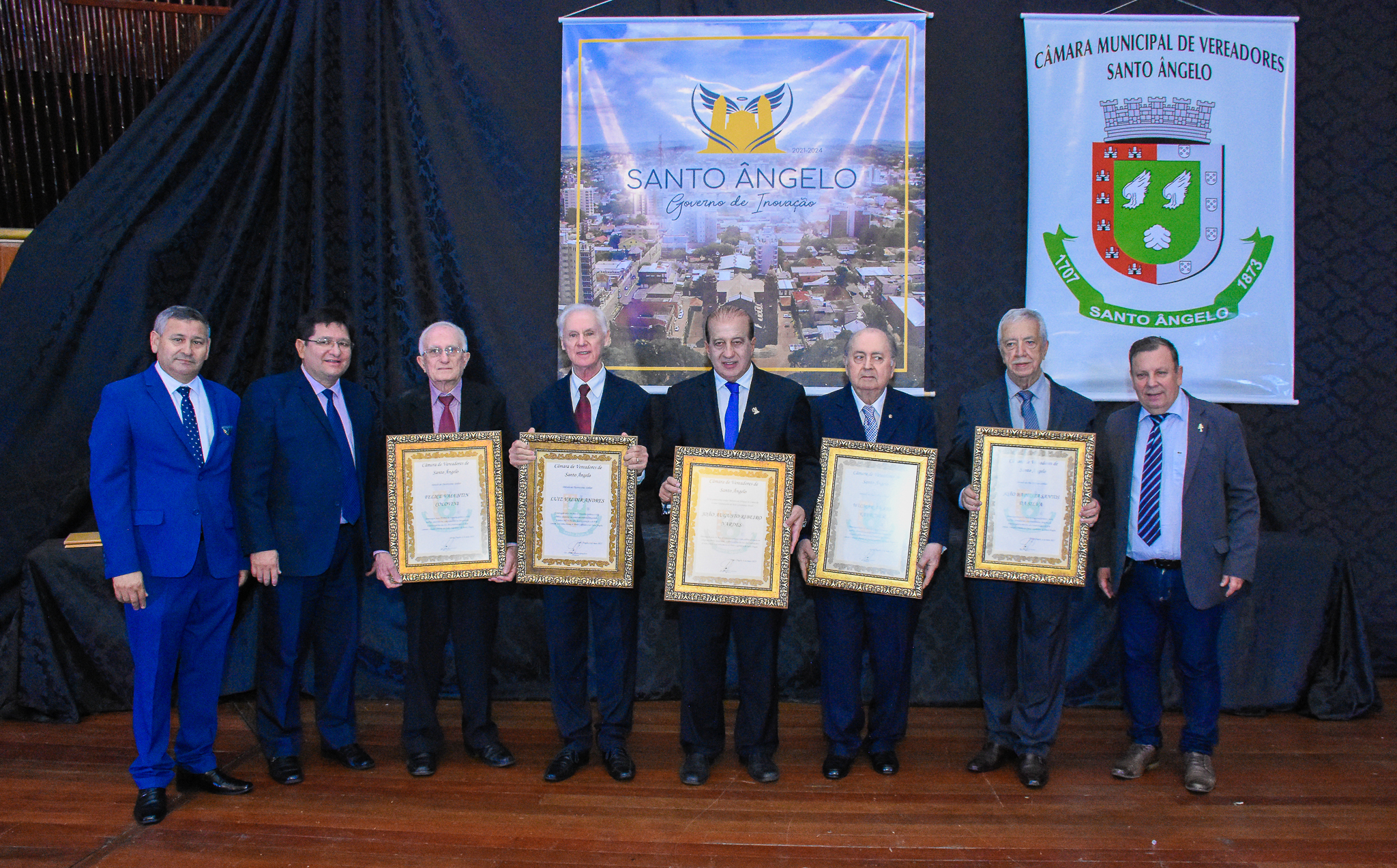 Poder Legislativo de Santo Ângelo realizou sessão solene em homenagem ao Ministro João Augusto Nardes e ex-vereadores 