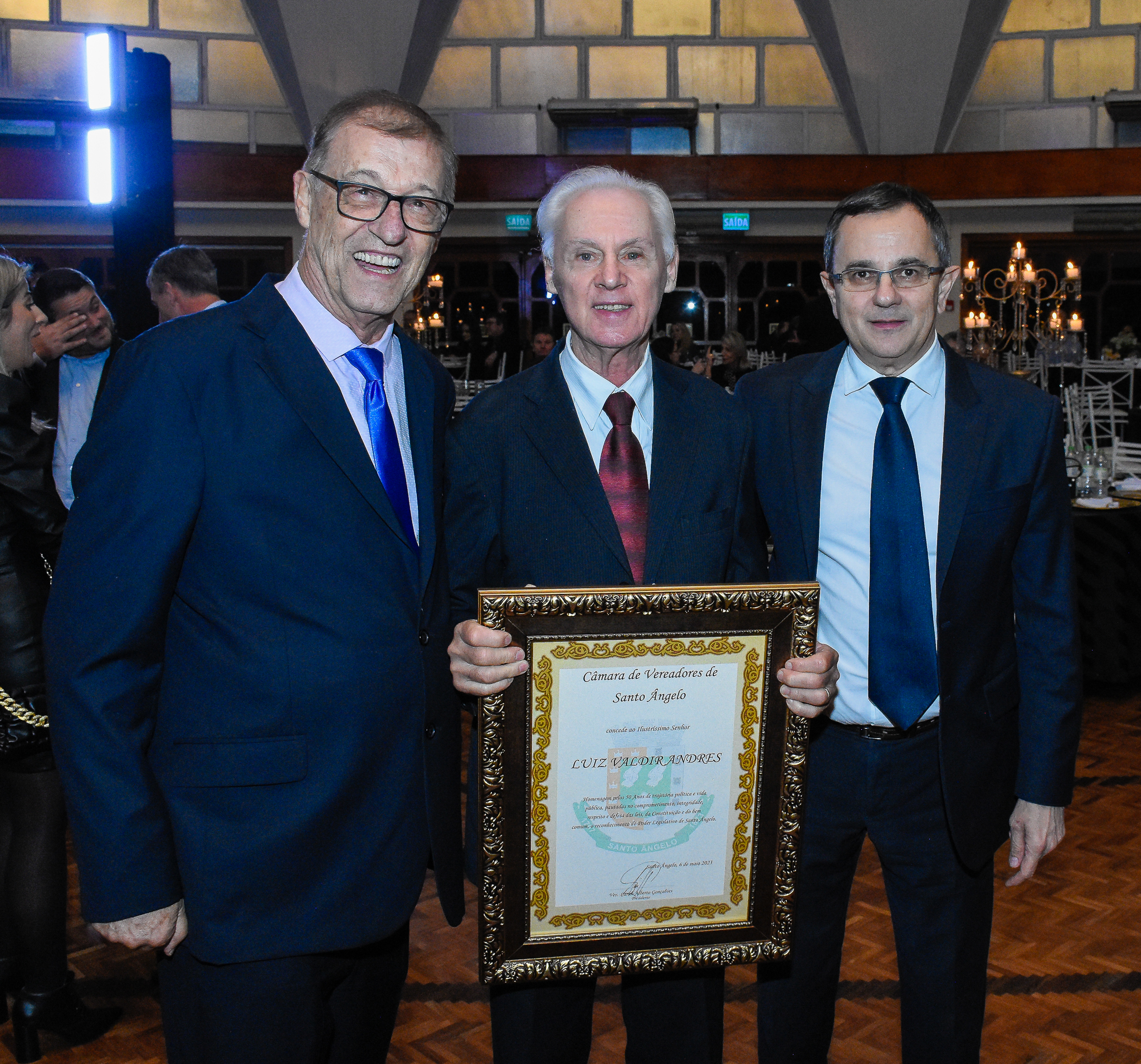 Poder Legislativo de Santo Ângelo realizou sessão solene em homenagem ao Ministro João Augusto Nardes e ex-vereadores 