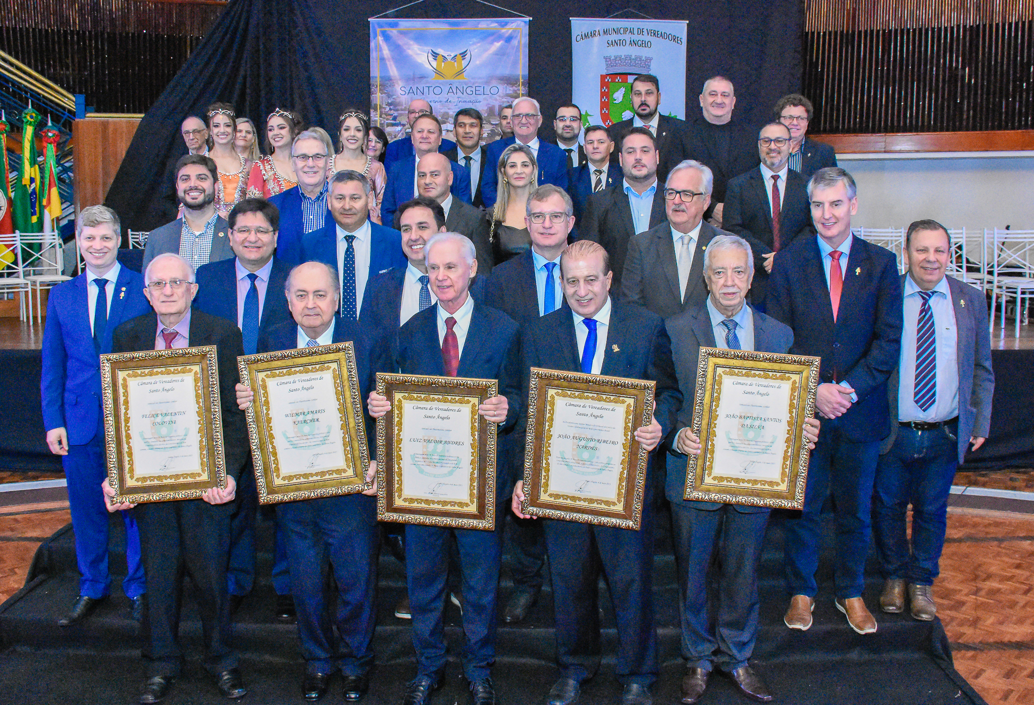 Poder Legislativo de Santo Ângelo realizou sessão solene em homenagem ao Ministro João Augusto Nardes e ex-vereadores 
