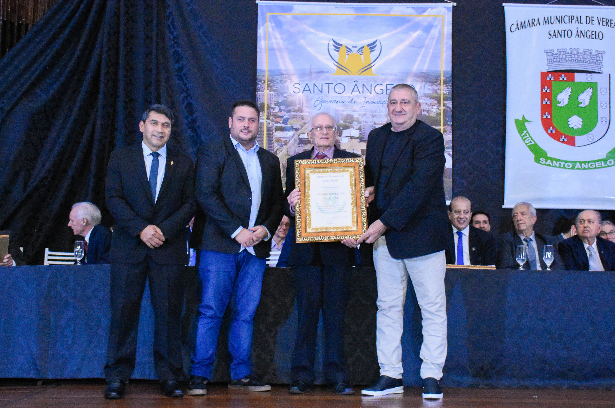 Poder Legislativo de Santo Ângelo realizou sessão solene em homenagem ao Ministro João Augusto Nardes e ex-vereadores 