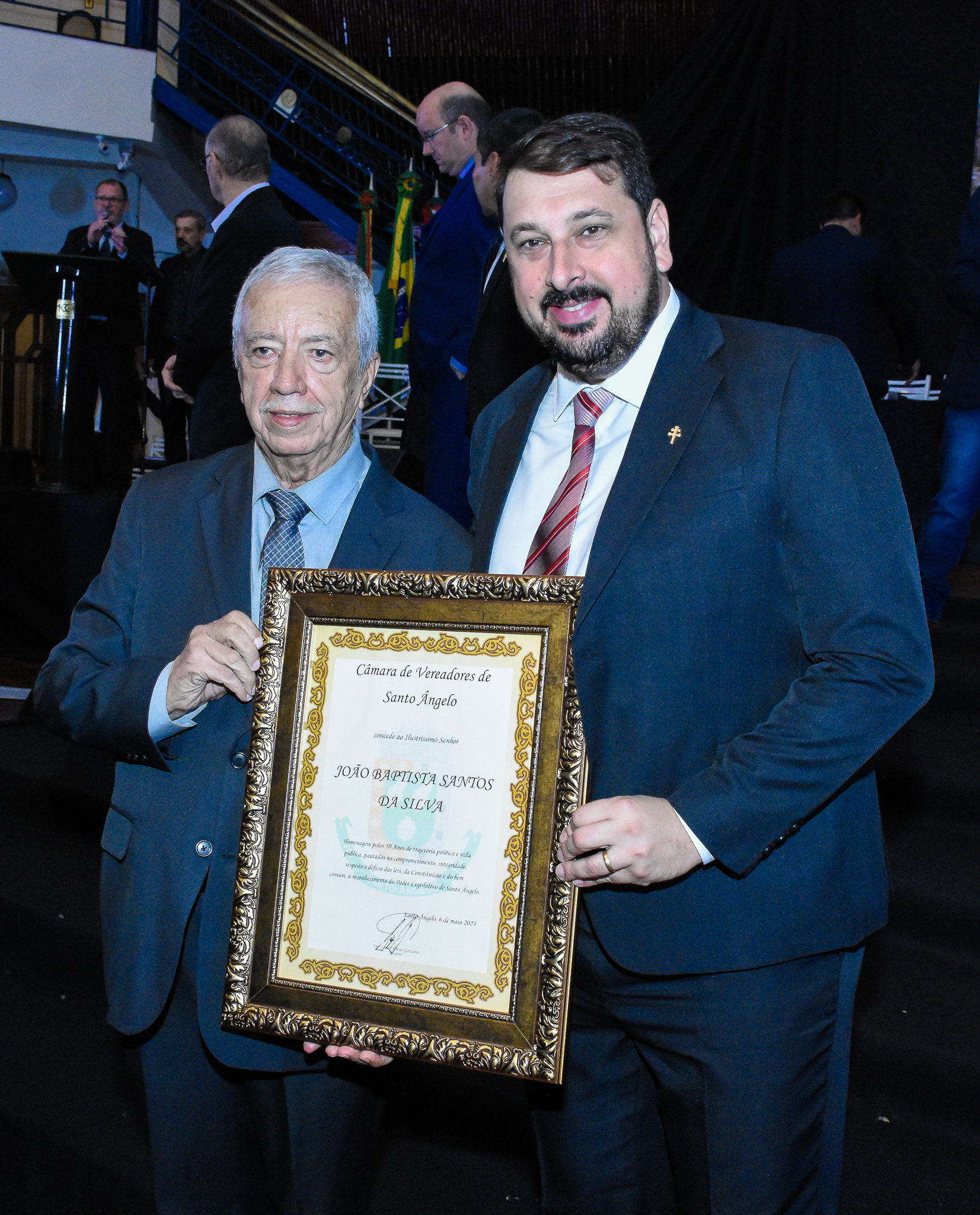 Poder Legislativo de Santo Ângelo realizou sessão solene em homenagem ao Ministro João Augusto Nardes e ex-vereadores 