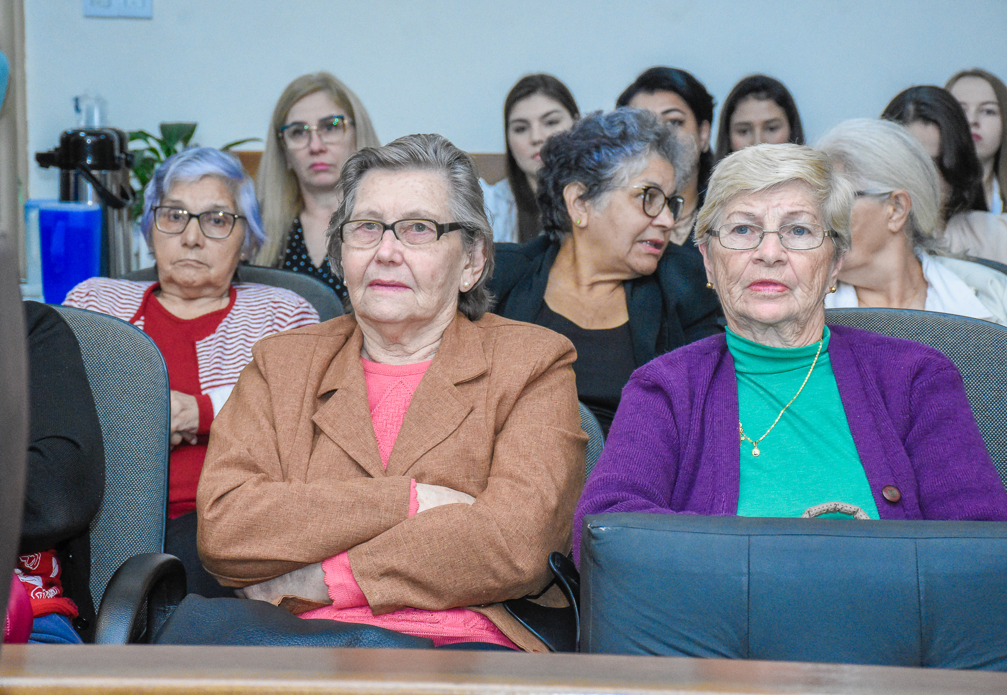 Procuradoria da Mulher através do Poder Legislativo realizou uma roda de conversa sobre a campanha Junho Violeta