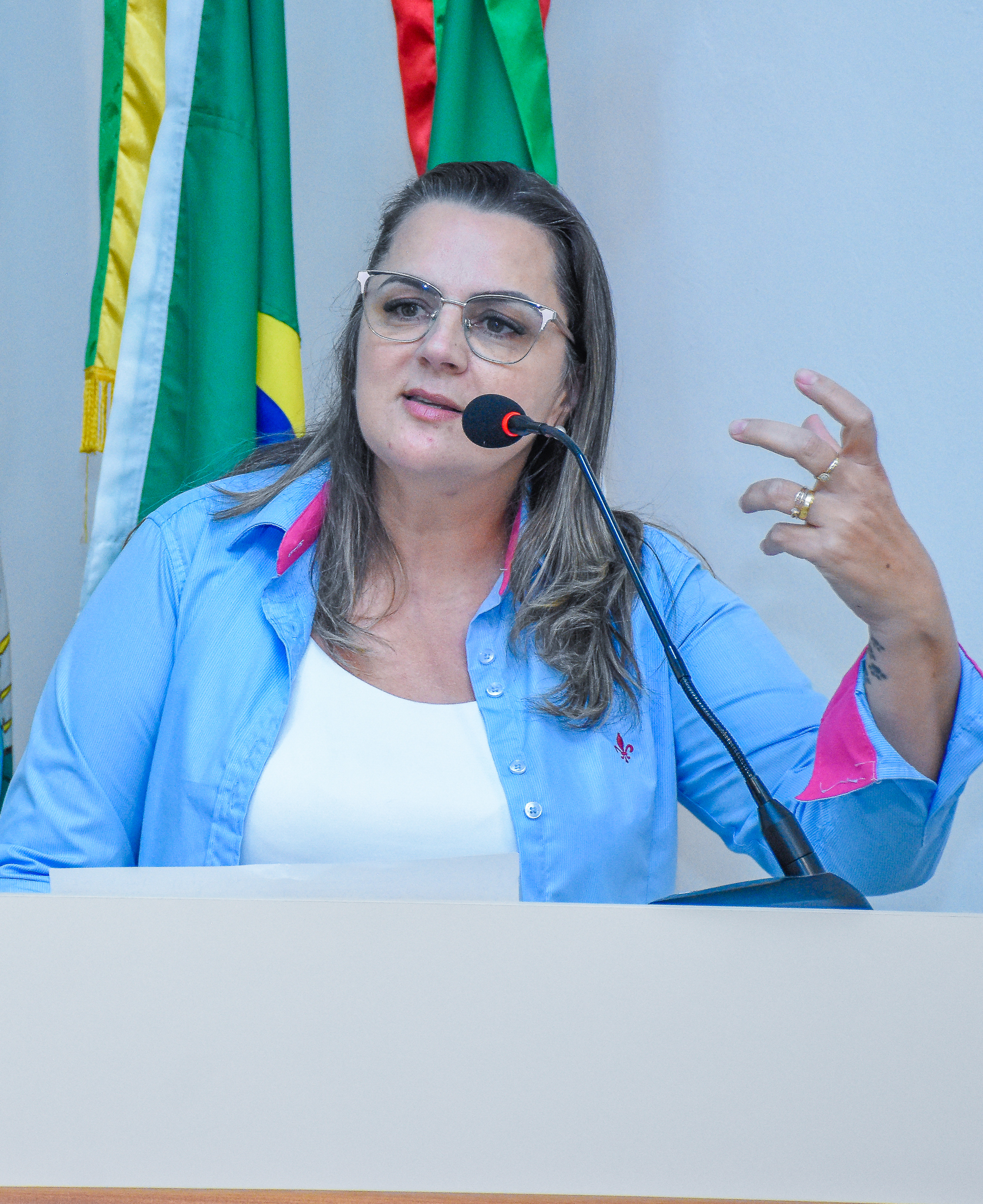 Aprovada em plenário moção a favor do piso nacional dos profissionais da enfermagem