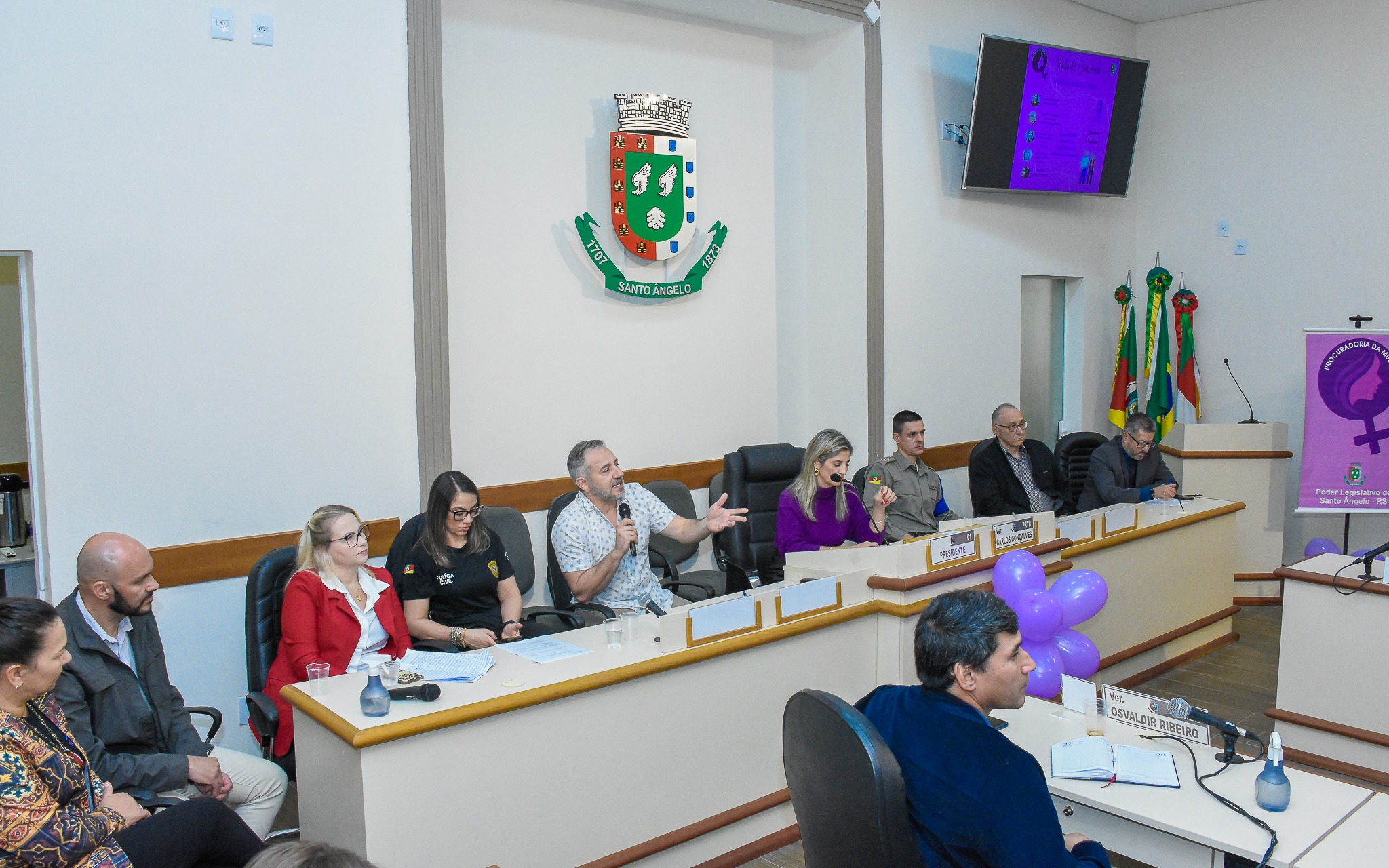 Procuradoria da Mulher através do Poder Legislativo realizou uma roda de conversa sobre a campanha Junho Violeta
