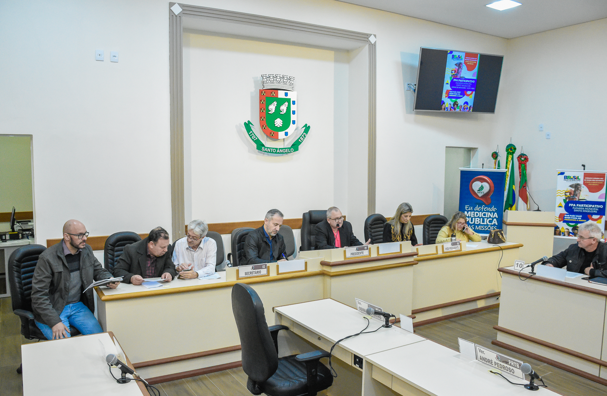 Realizada a Plenária Municipal pela implementação do curso Público de medicina 
