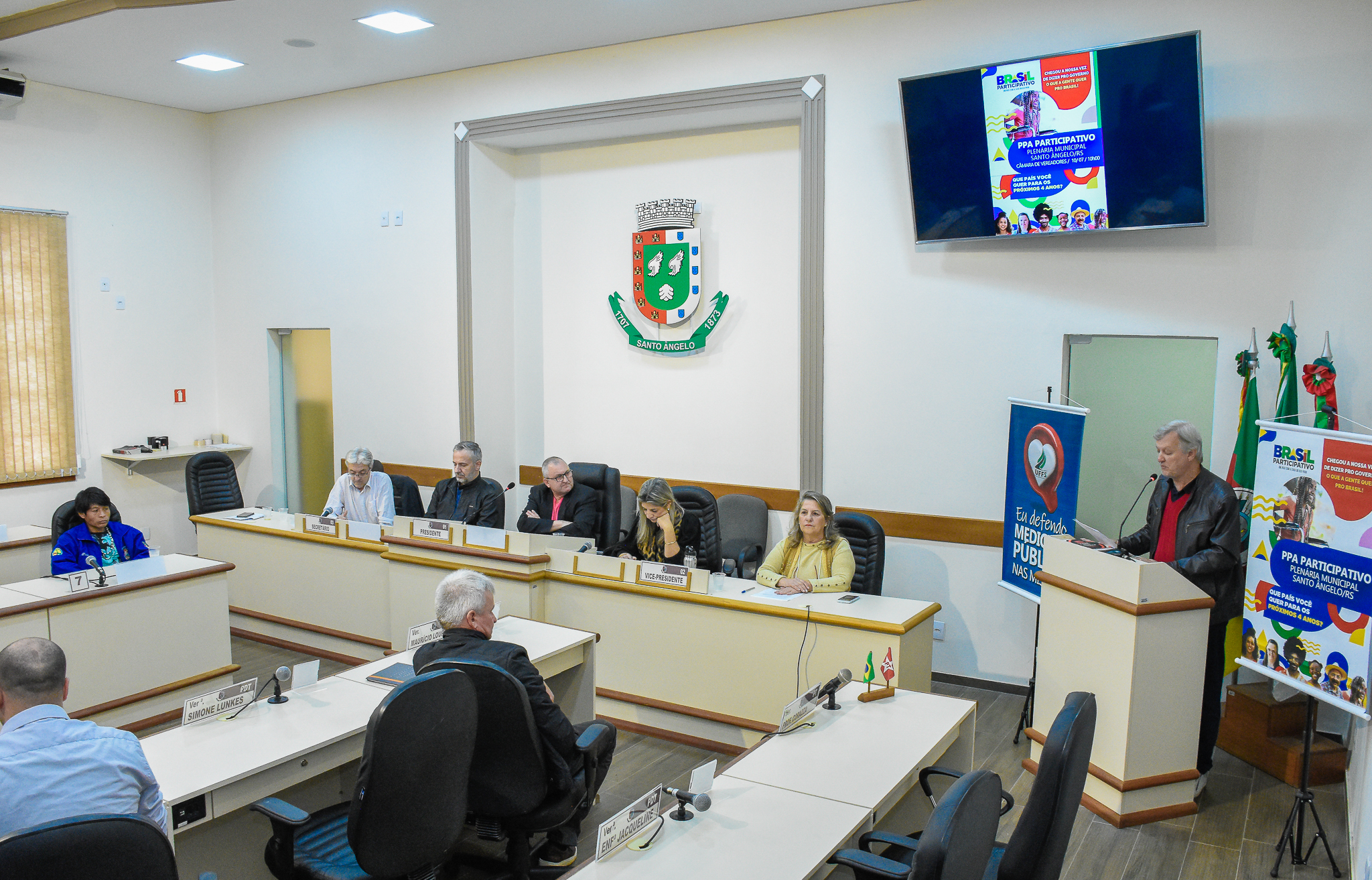 Realizada a Plenária Municipal pela implementação do curso Público de medicina 
