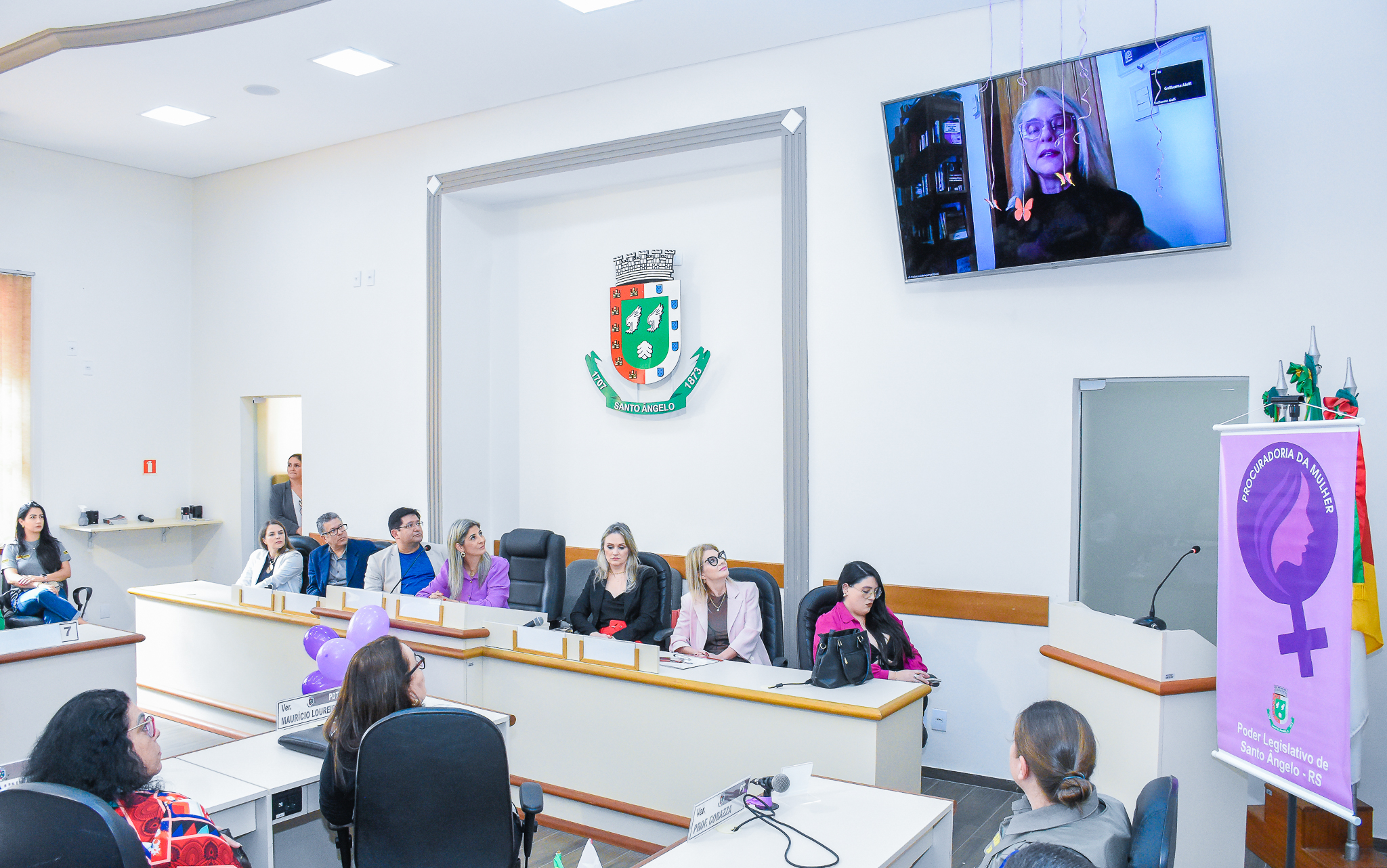Procuradoria da Mulher através do Poder Legislativo realiza seminário sobre a campanha Agosto Lilás