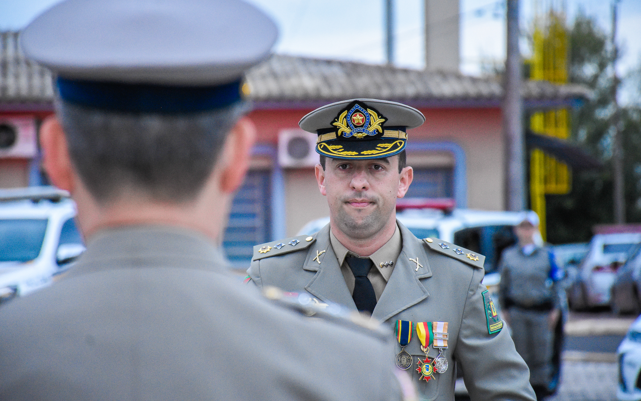 Presidente do Legislativo  Carlos Gonçalves prestigiou a solenidade de troca de comando do 7º RPMon