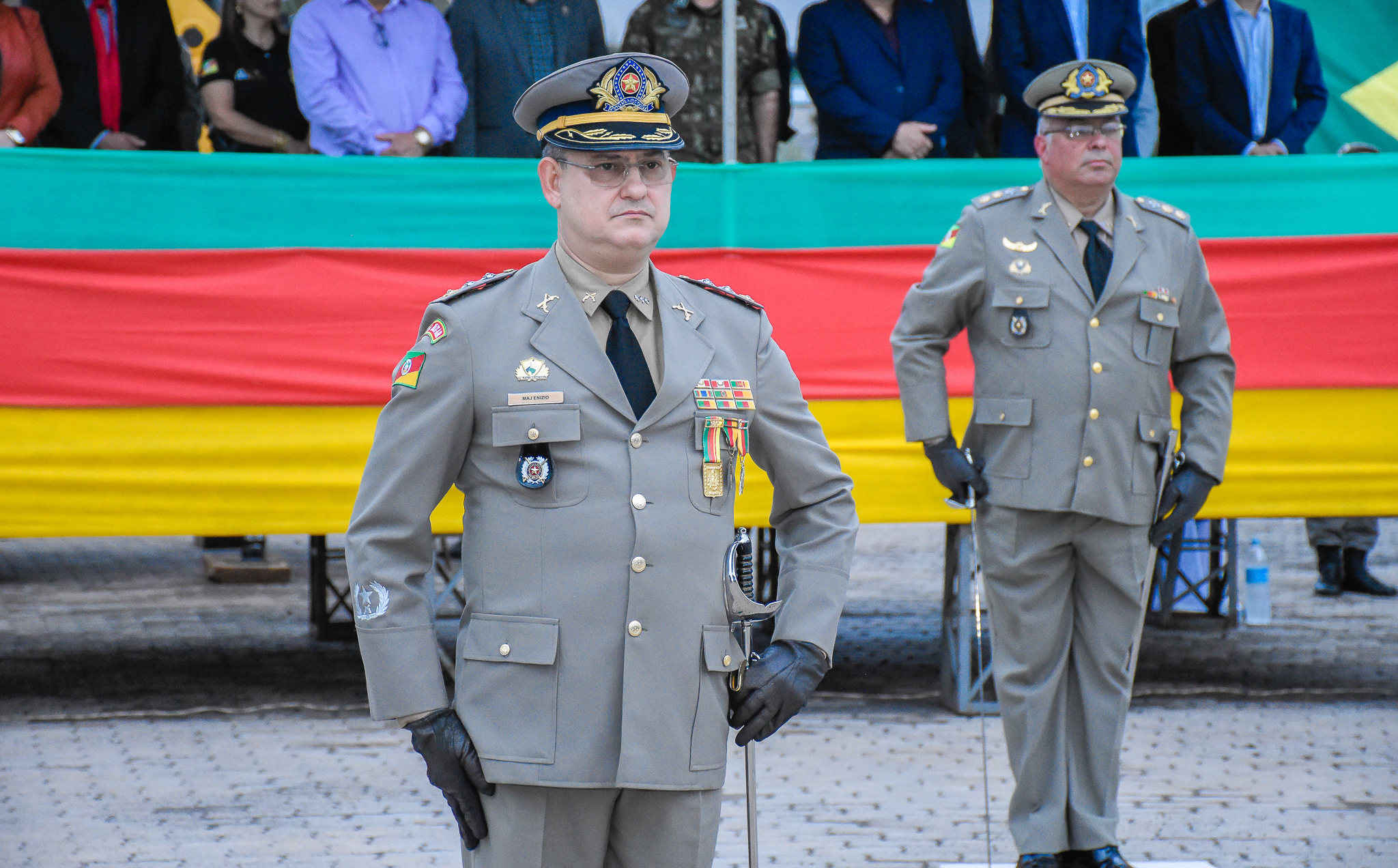 Presidente do Legislativo  Carlos Gonçalves prestigiou a solenidade de troca de comando do 7º RPMon