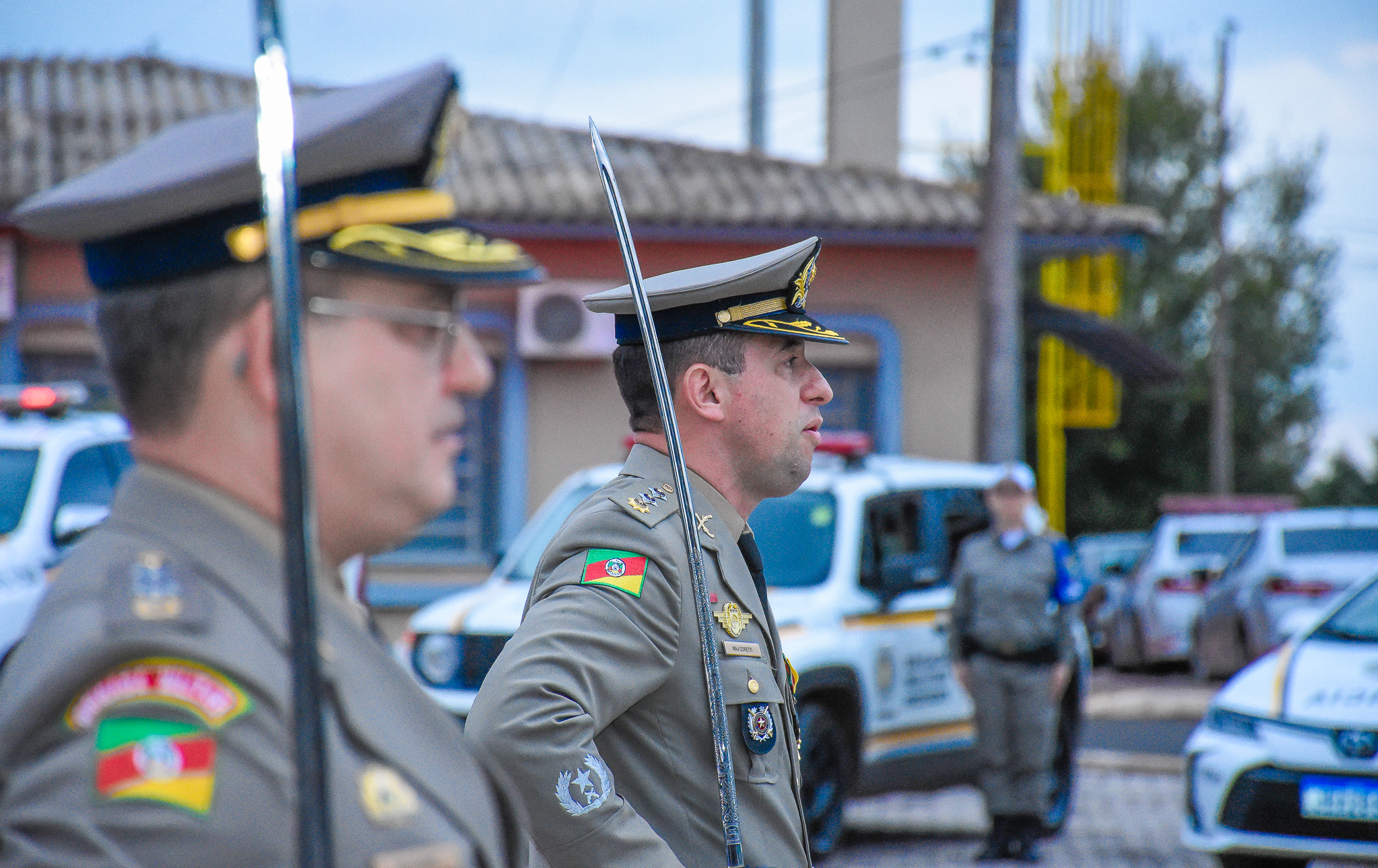Presidente do Legislativo  Carlos Gonçalves prestigiou a solenidade de troca de comando do 7º RPMon