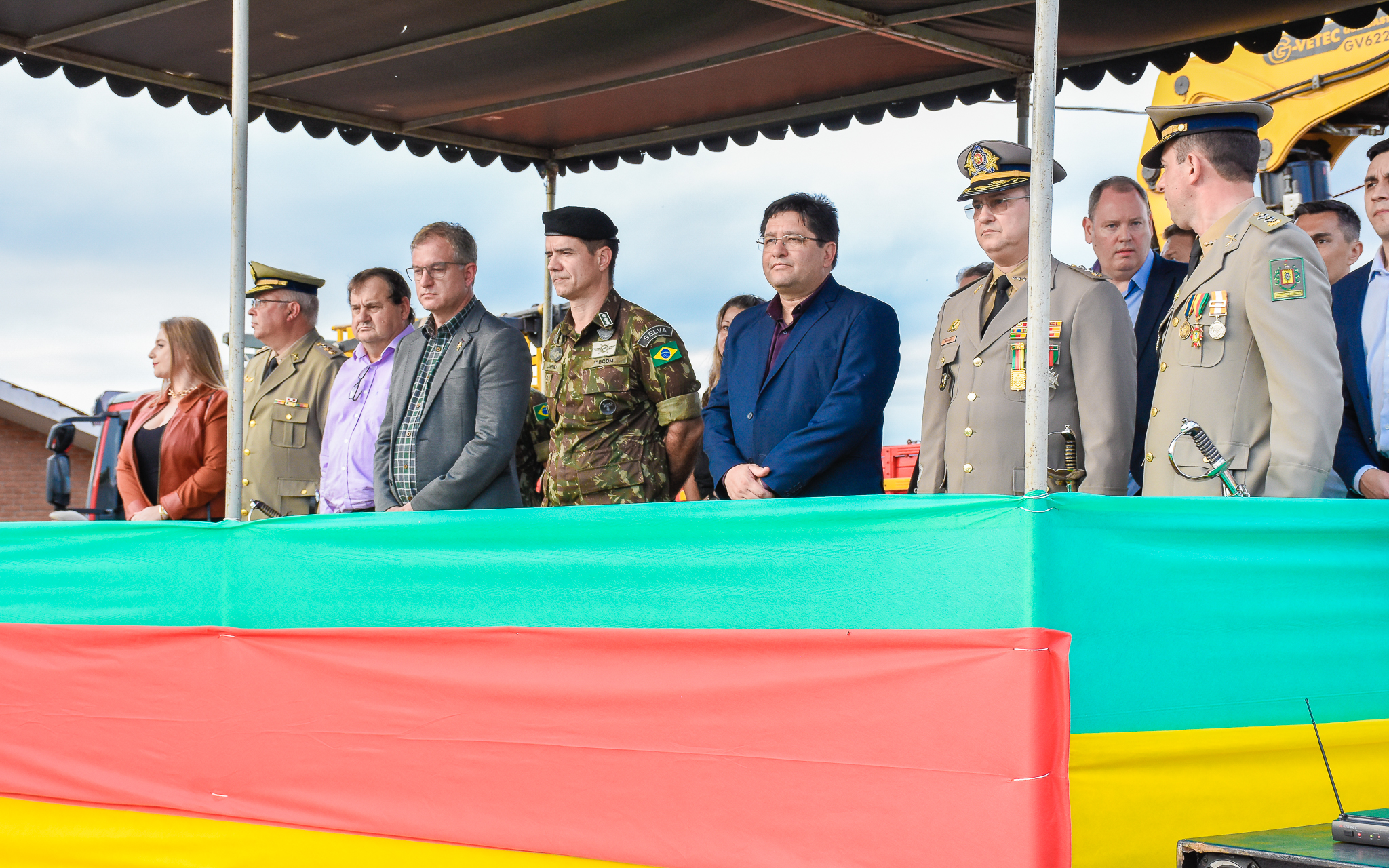 Presidente do Legislativo  Carlos Gonçalves prestigiou a solenidade de troca de comando do 7º RPMon