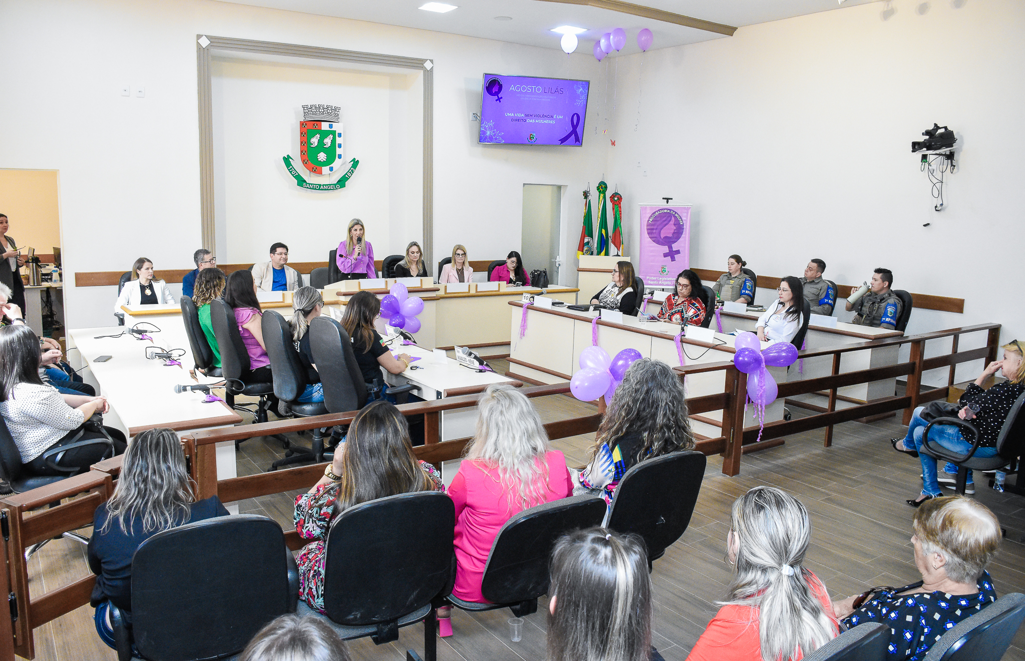 Procuradoria da Mulher através do Poder Legislativo realiza seminário sobre a campanha Agosto Lilás