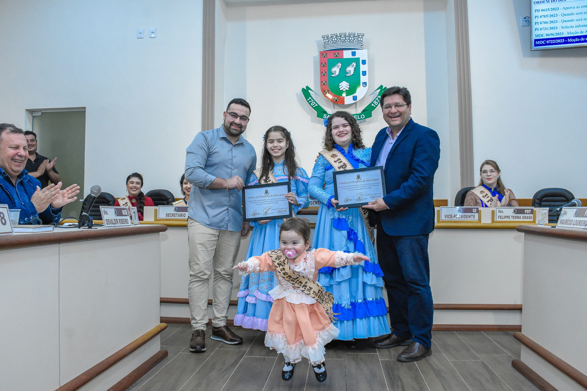 Realizada sessão especial em homenagem às vencedoras da 52ª e 53ª Ciranda Cultural de Prendas