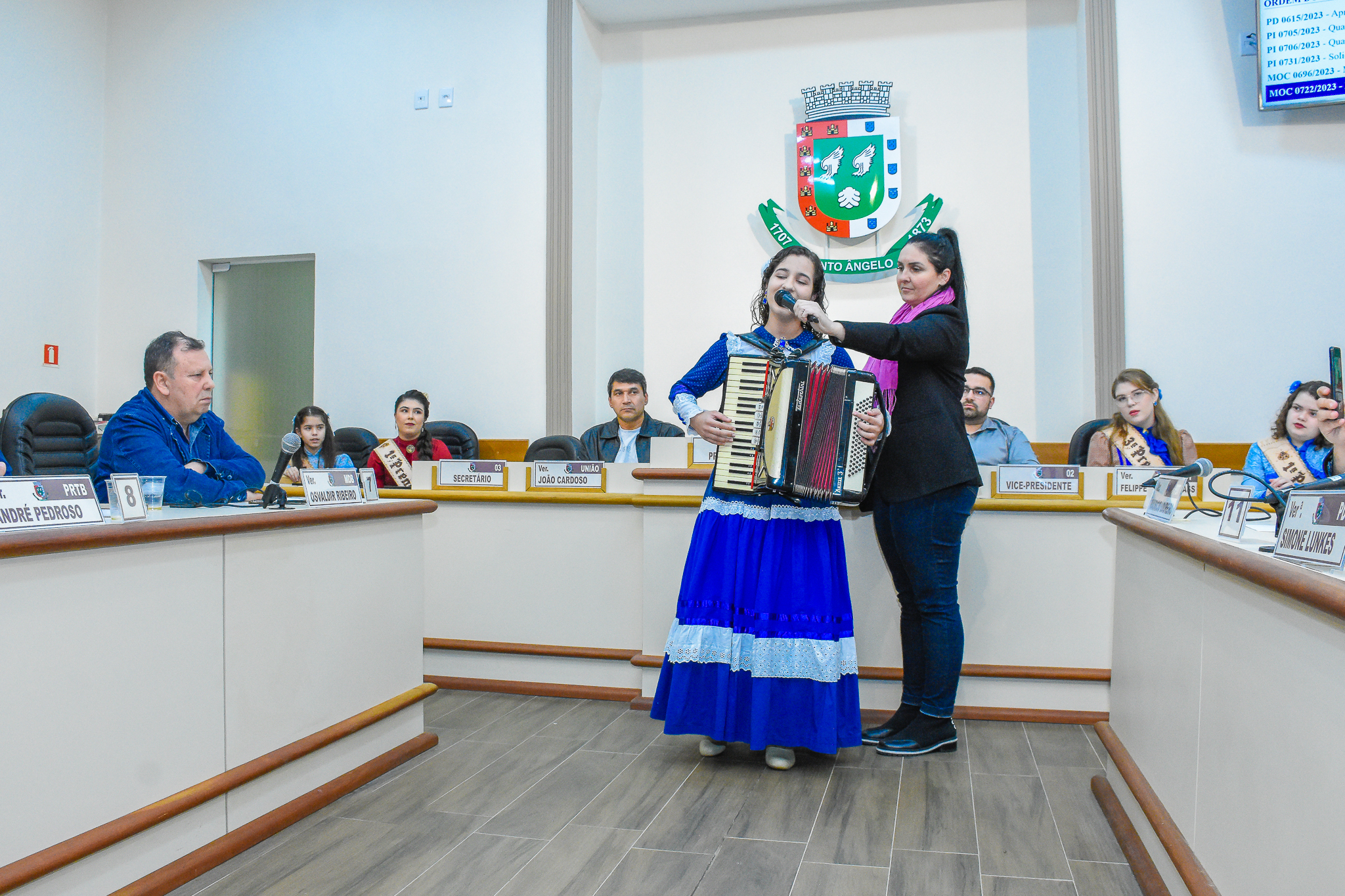 Realizada sessão especial em homenagem às vencedoras da 52ª e 53ª Ciranda Cultural de Prendas