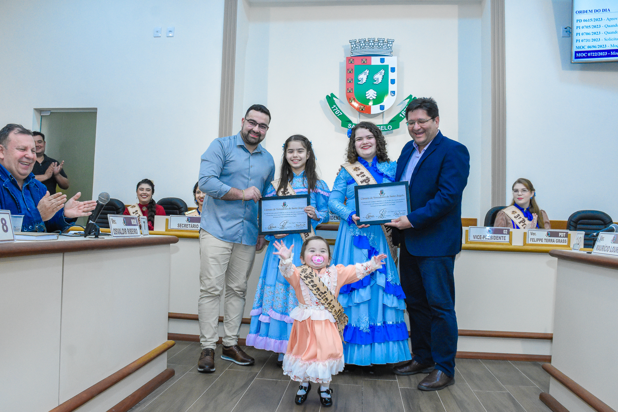 Realizada sessão especial em homenagem às vencedoras da 52ª e 53ª Ciranda Cultural de Prendas
