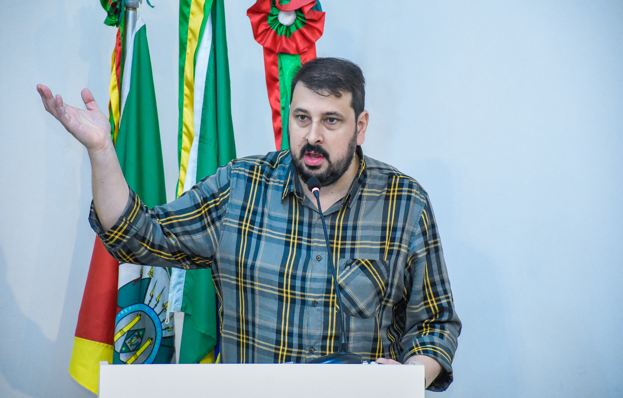Câmara aprova requerimento que visa a formação de  uma comissão especial para discutir o programa Programa Estadual A Casa é Sua