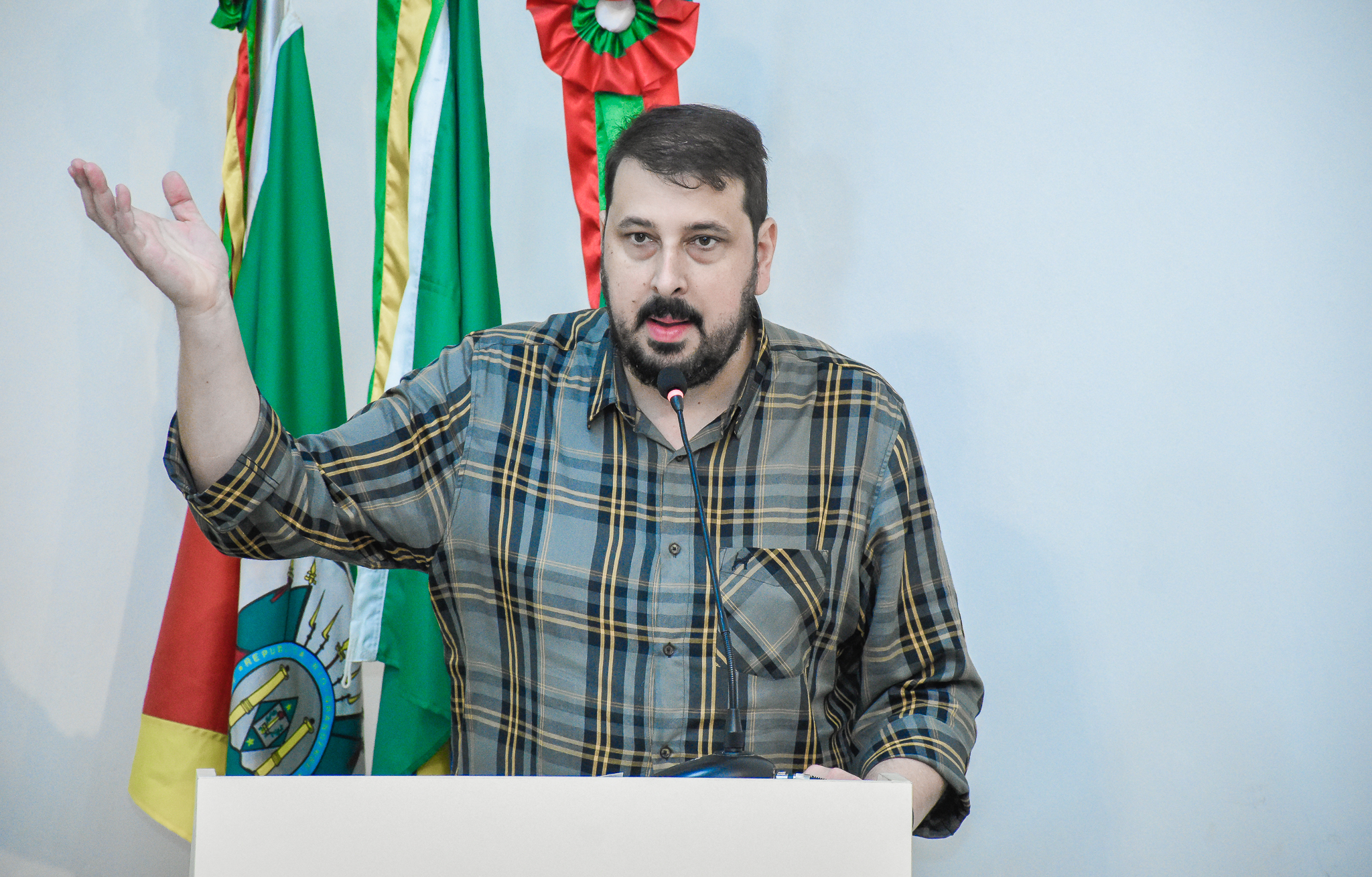 Câmara aprova requerimento que visa a formação de  uma comissão especial para discutir o programa Programa Estadual A Casa é Sua