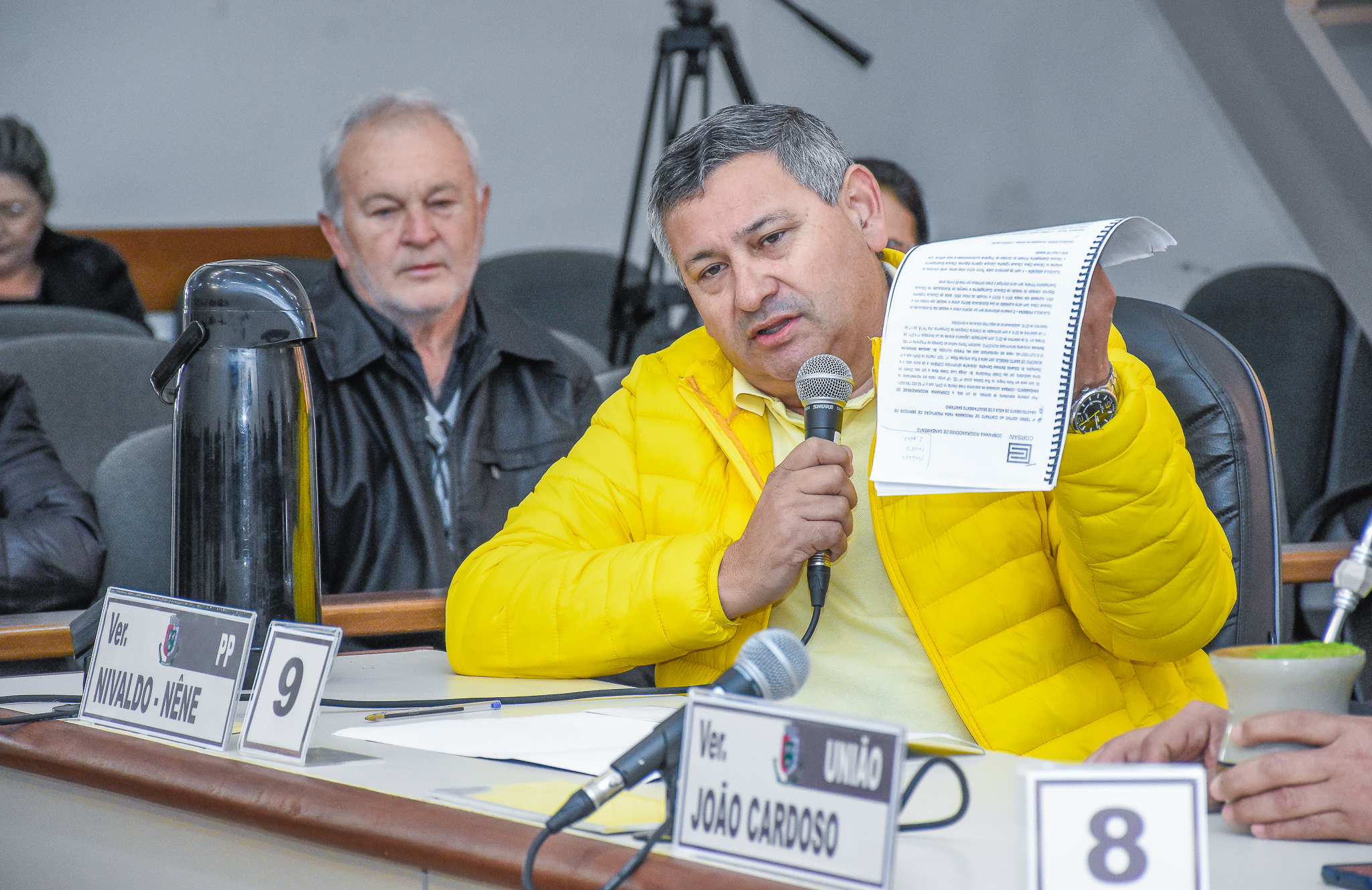 Legislativo realiza audiência pública com a CORSAN para tratar sobre a recuperação do asfalto na Rua Ernesto Dornelles 