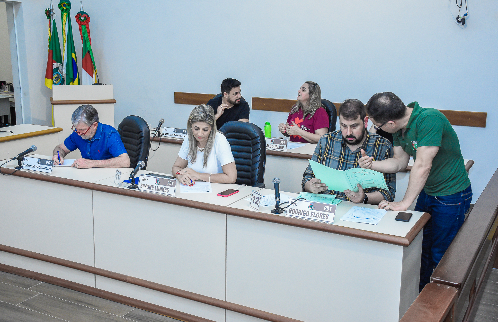 Câmara aprova requerimento que visa a formação de  uma comissão especial para discutir o programa Programa Estadual A Casa é Sua