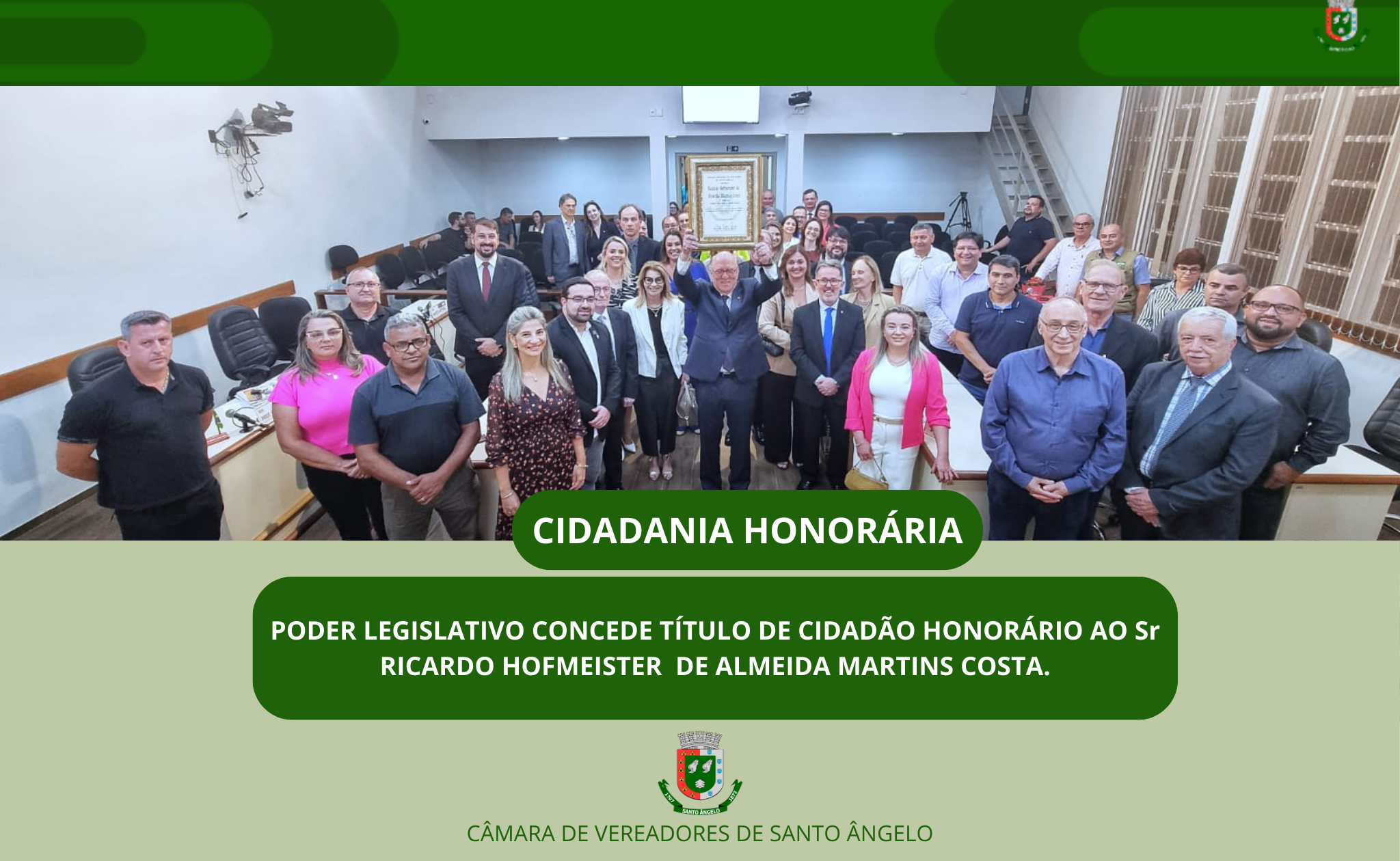 Câmara de vereadores fez entrega de título de Cidadão Honorário em Sessão Solene