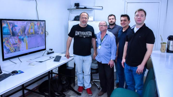 Vinicius Makvitz prop&otilde;e instala&ccedil;&atilde;o de app que permite localizar em tempo real coletivos urbanos