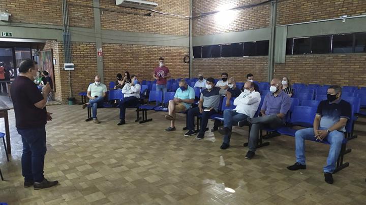 C&acirc;mara de Vereadores discute com entidades ligadas a sa&uacute;de, solu&ccedil;&otilde;es para cirurgias eletivas.