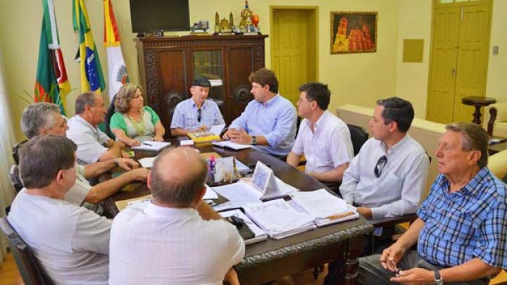 C&acirc;mara, Prefeitura e Entidades buscam o reinicio das obras do Aeroporto Regional de Santo &Acirc;ngelo