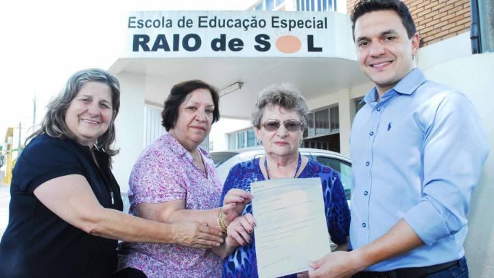 Vereador Makvitz anuncia libera&ccedil;&atilde;o de recursos para aquisi&ccedil;&atilde;o de Van destinada &agrave; APAE Local
