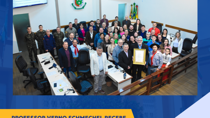 Professor Verno recebe t&iacute;tulo de Cidad&atilde;o Honor&aacute;rio em reconhecimento &agrave; sua trajet&oacute;ria na educa&ccedil;&atilde;o
