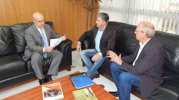 Lorenzoni recebe convite e ouve pleitos de Santo &Acirc;ngelo