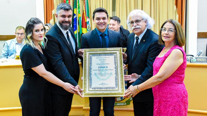 Wilson da Rosa Wilges recebe t&iacute;tulo de Cidad&atilde;o Honor&aacute;rio de Santo &Acirc;ngelo