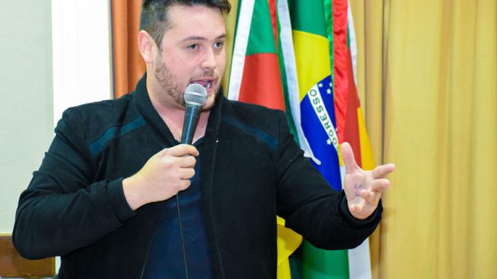 Projeto que redefine a sinaliza&ccedil;&atilde;o, medidas e cores de ca&ccedil;ambas coletoras deve ser sancionado nos pr&oacute;ximos dias