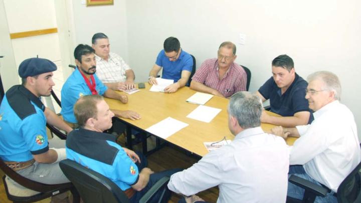 C&acirc;mara recebe Comiss&atilde;o Organizadora do 13&ordm; Rodeio Crioulo de Santo &Acirc;ngelo
