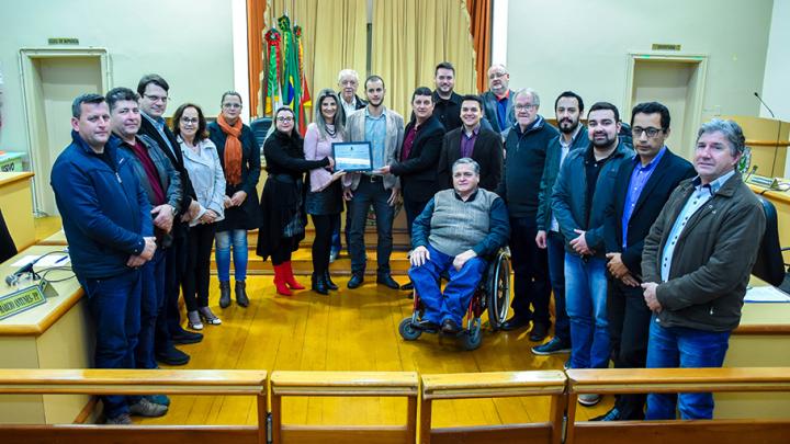 Dia da Margarida &eacute; celebrado na C&acirc;mara de Vereadores de Santo &Acirc;ngelo