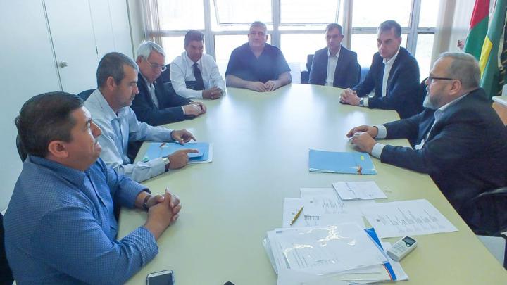 SA&Uacute;DE: Atraso no repasse de verbas e conclus&atilde;o dos 58 novos leitos motivam reuni&atilde;o entre lideran&ccedil;as municipais e Governo do Estado 