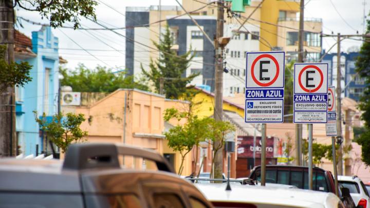 Vereador sugere mudan&ccedil;as na legisla&ccedil;&atilde;o que trata sobre isen&ccedil;&atilde;o do estacionamento rotativo nas vias de Santo &Acirc;ngelo.