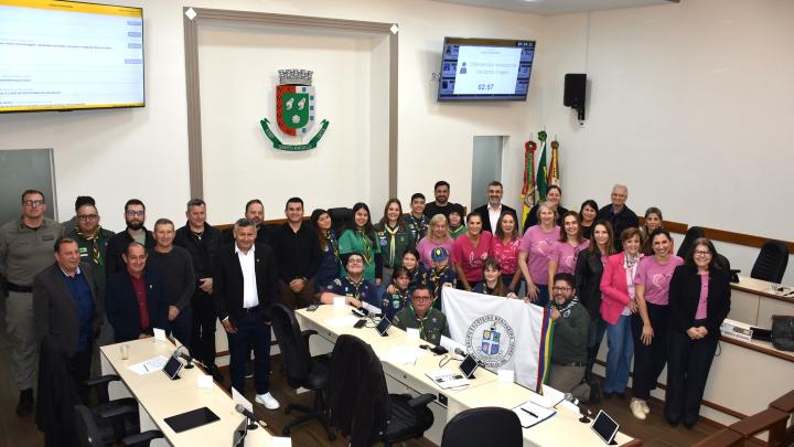 C&acirc;mara de Santo &Acirc;ngelo Homenageia Grupo Escoteiro Medianeira pelo trabalho comunit&aacute;rio