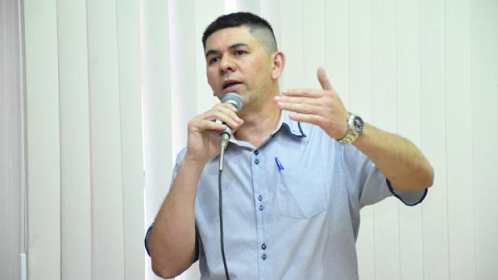 Projeto sugest&atilde;o do vereador Leandro Oliveira permite &ldquo;carros-forte&rdquo; utilizarem qualquer vaga livre para carga e descarga