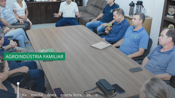 Legislativo re&uacute;ne-se com com os integrantes da Associa&ccedil;&atilde;o de Produtores Hortigranjeiros e Produtos Coloniais de Santo &Acirc;ngelo (APROCOHSA)