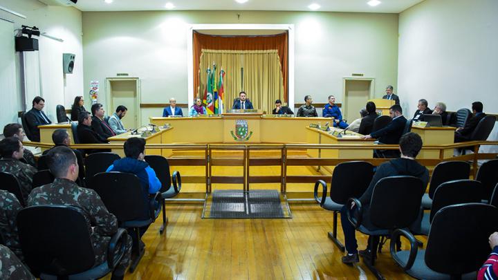 Solenidade alusiva ao Dia da Independ&ecirc;ncia &eacute; realizada no Legislativo