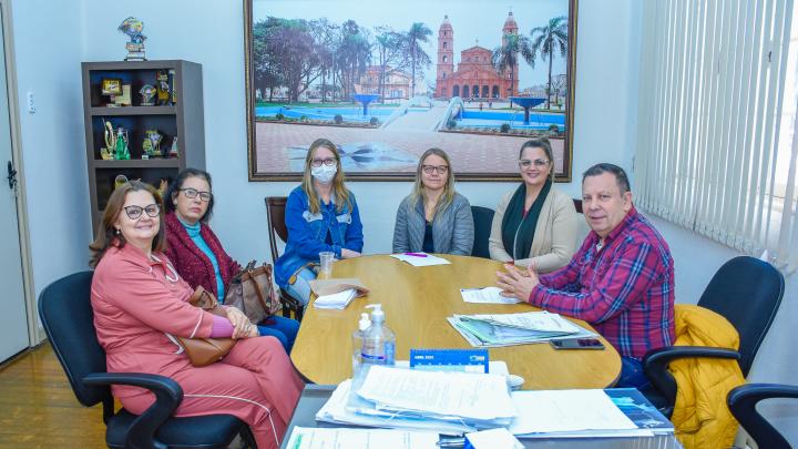 Em visita ao Legislativo, a Comiss&atilde;o das Margaridas convida para a tradicional Festa Junina