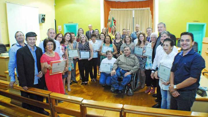  Dia Internacional da Mulher &eacute; comemorado durante solenidade no Legislativo de Santo &Acirc;ngelo