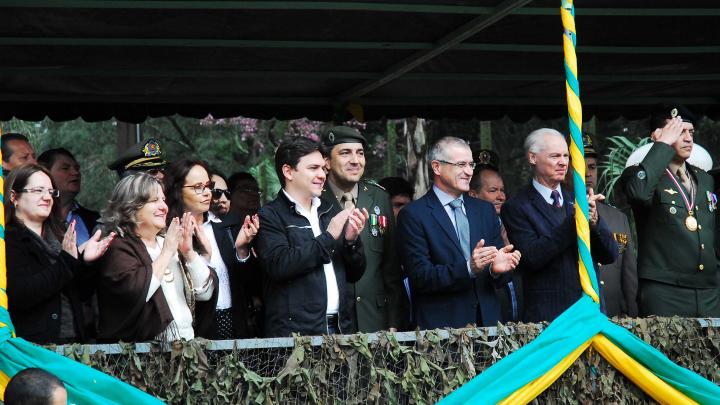 Desfile militar e show de bandas marcam comemora&ccedil;&otilde;es da Semana da P&aacute;tria.