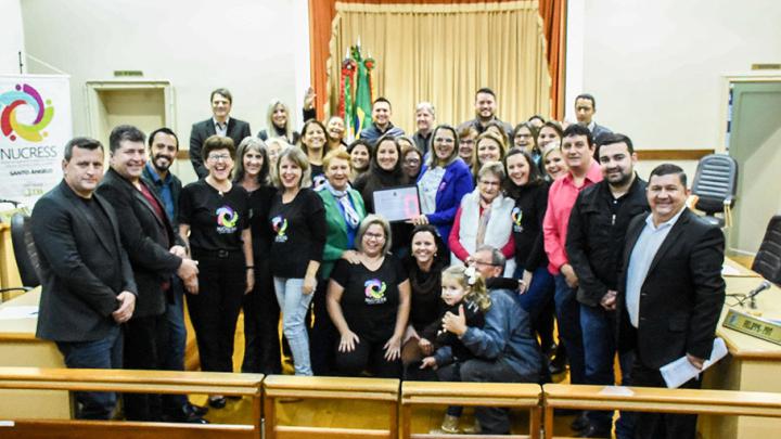 Assistentes sociais s&atilde;o homenageadas no Legislativo de Santo &Acirc;ngelo